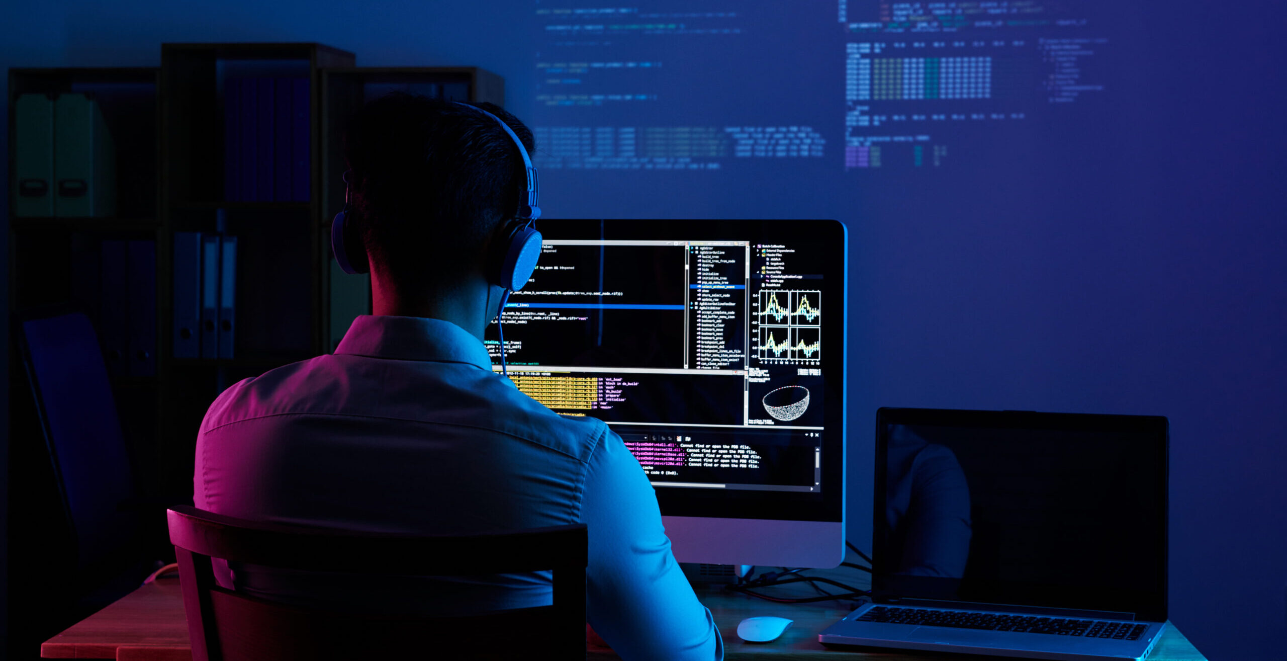 Quer trabalhar com tecnologia? Conheça 5 profissões que você pode estudar online