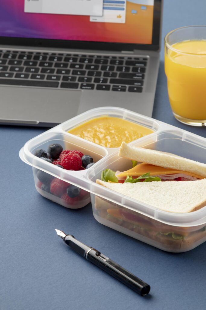 close na lancheira com comida deliciosa